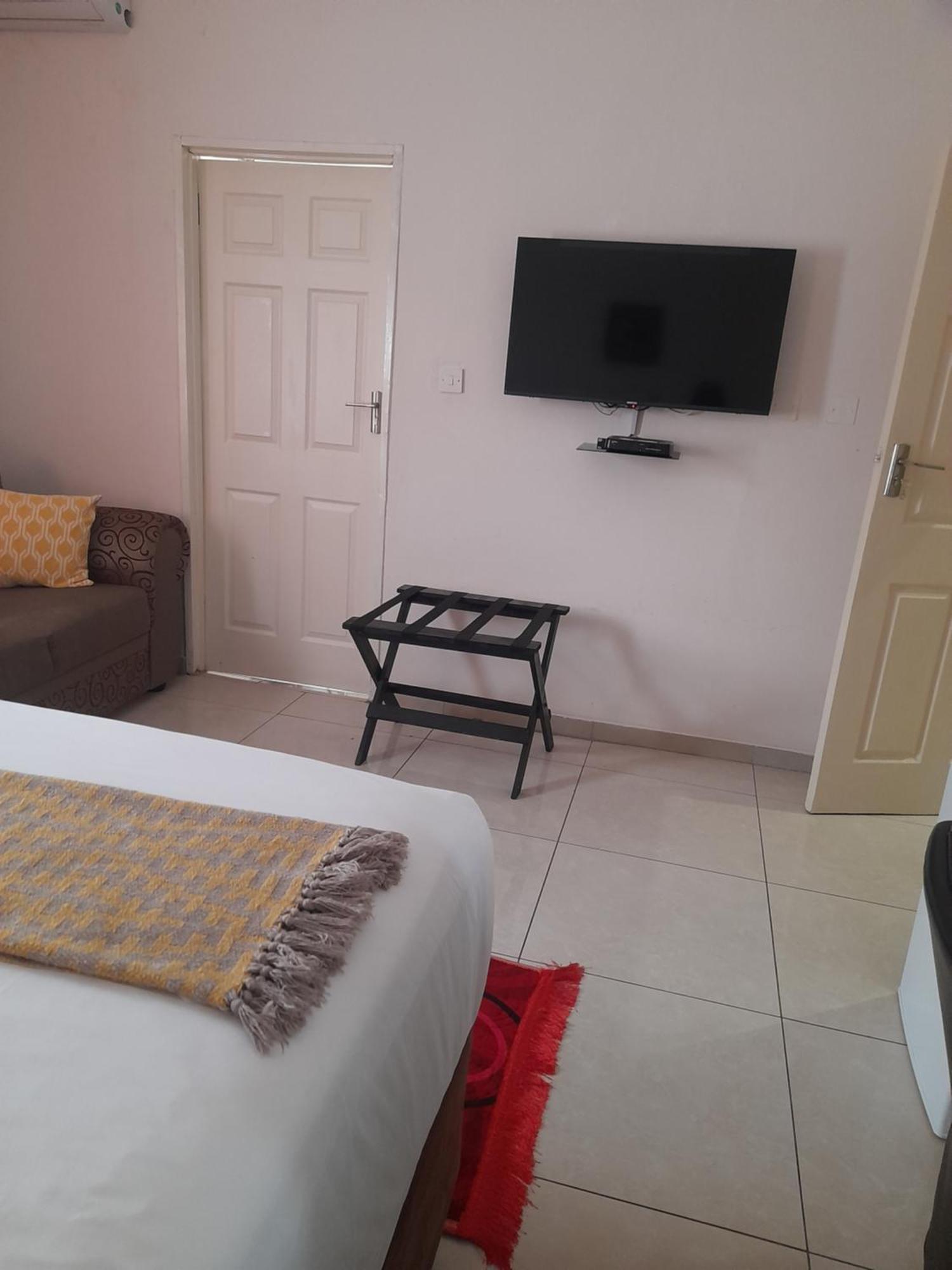 Rest & Digest Bed and Breakfast Serowe Εξωτερικό φωτογραφία